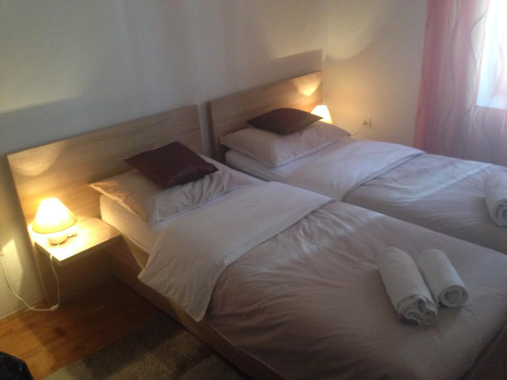 Apartment Roko *